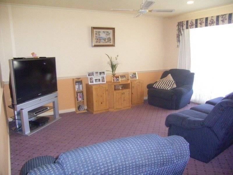 666 Centaur Rd, Lavington NSW 2641