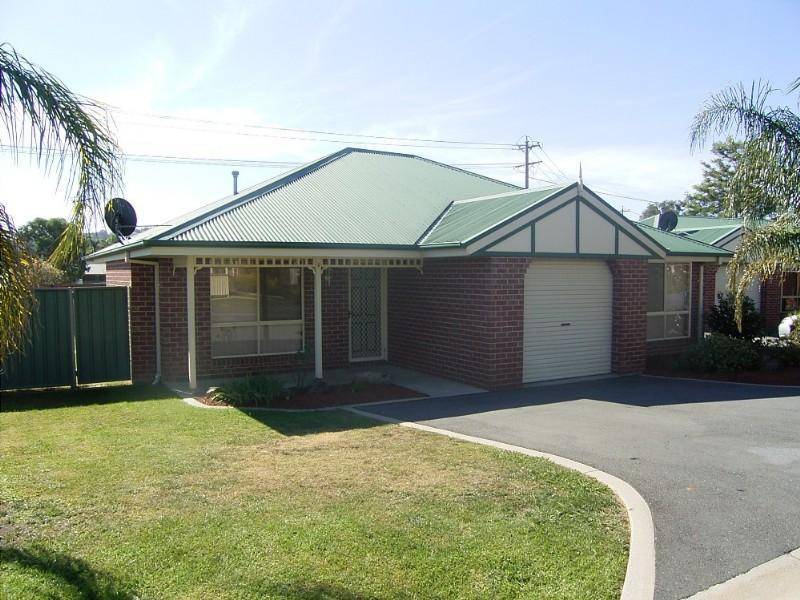 1/287 Warren Street, Lavington NSW 2641
