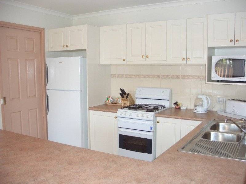 1/287 Warren Street, Lavington NSW 2641