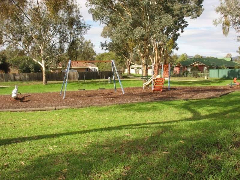 2 Granya Court, Thurgoona NSW 2640