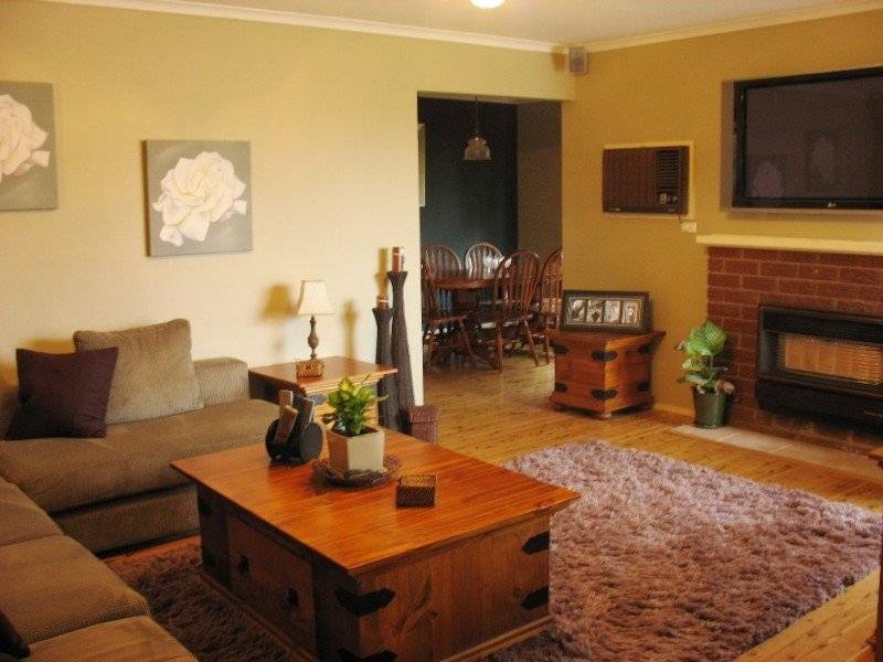 527 Schaefer St, Lavington NSW 2641