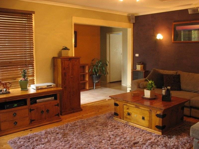 527 Schaefer St, Lavington NSW 2641