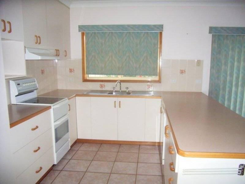 111 Sturt Street, Howlong NSW 2643