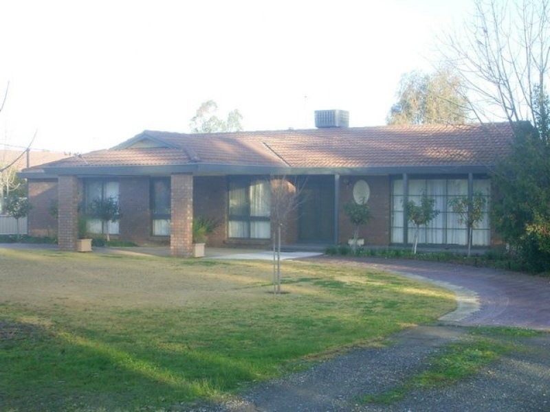 168 Victoria Street, Howlong NSW 2643