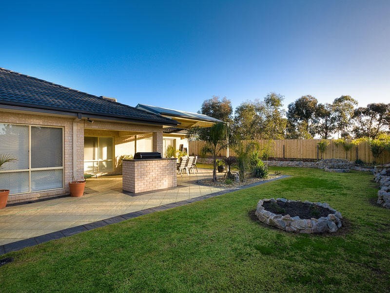 128 Dryandra Way, Thurgoona NSW 2640