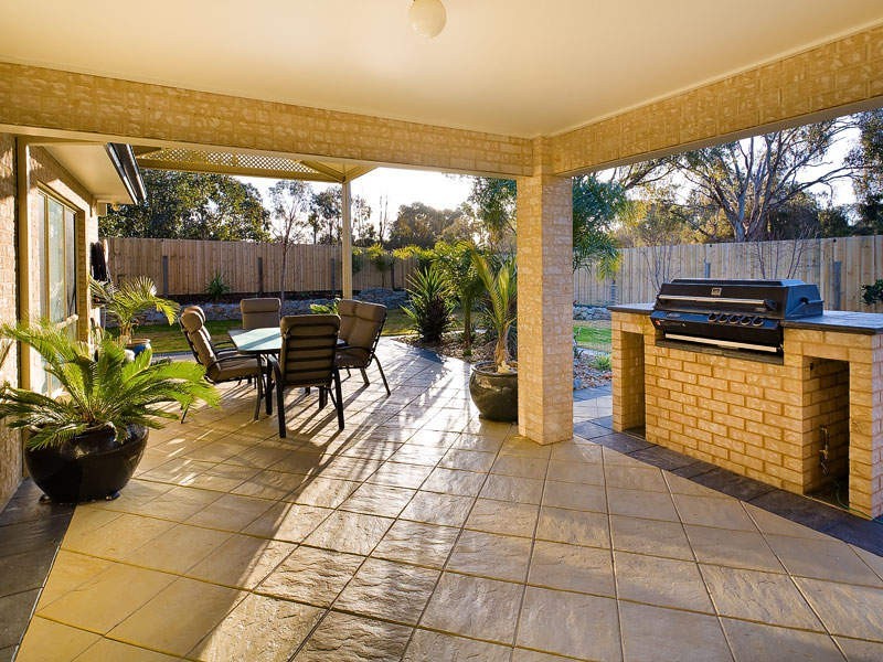 128 Dryandra Way, Thurgoona NSW 2640