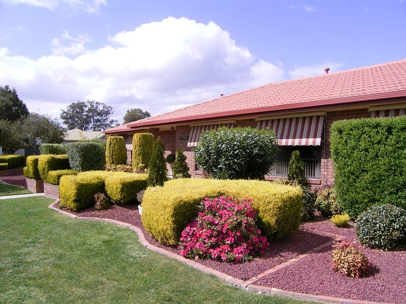 377 Poplar Drive, Lavington NSW 2641