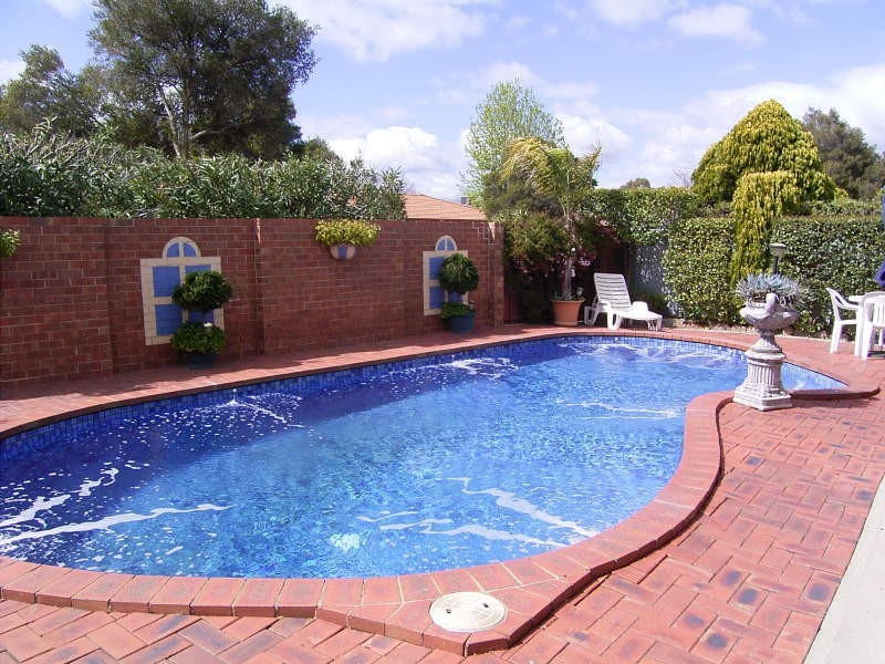 377 Poplar Drive, Lavington NSW 2641