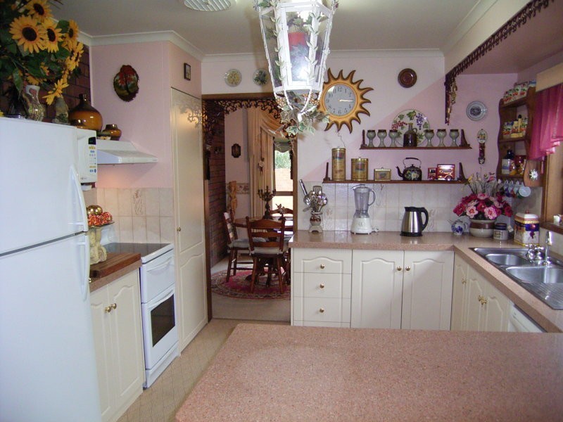 377 Poplar Drive, Lavington NSW 2641