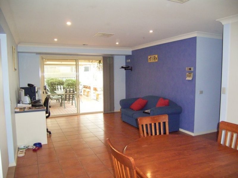 43 Saville Avenue, Lavington NSW 2641