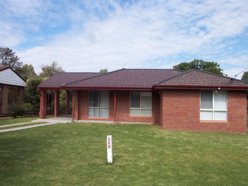 10 Hawkins Street, Howlong NSW 2643