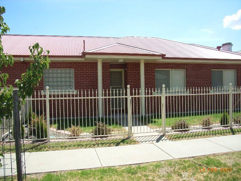 2/577 Victoria Street, Albury NSW 2640