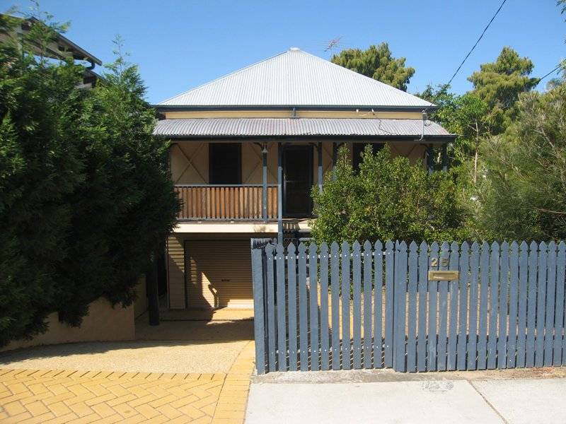 25 Gilbert Road, Windsor QLD 4030