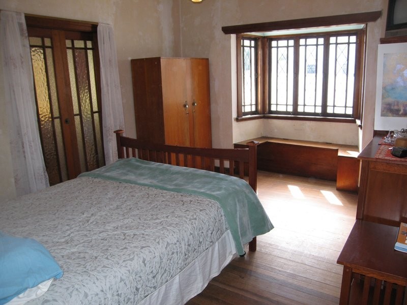 8 Tathra Street, Stafford QLD 4053