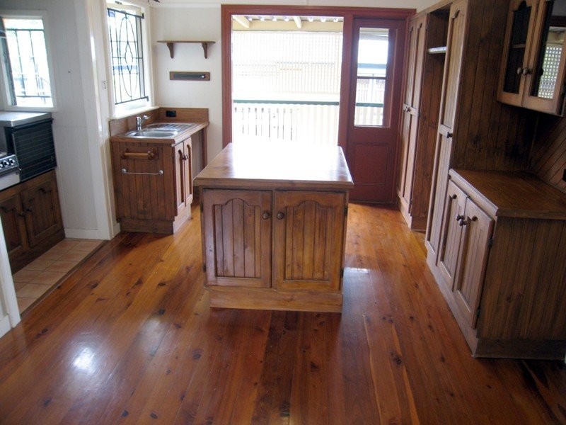 33 Thuruna Street, Stafford QLD 4053