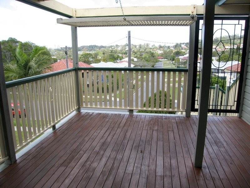 33 Thuruna Street, Stafford QLD 4053