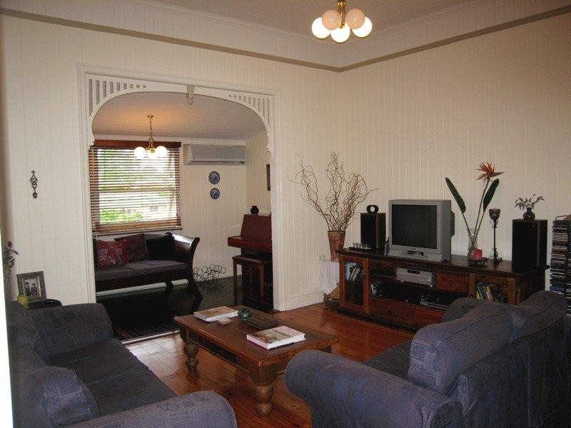 2 Howard Street, Gaythorne QLD 4051