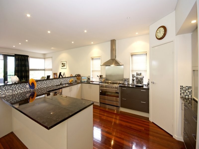 6 South Street, Newmarket QLD 4051