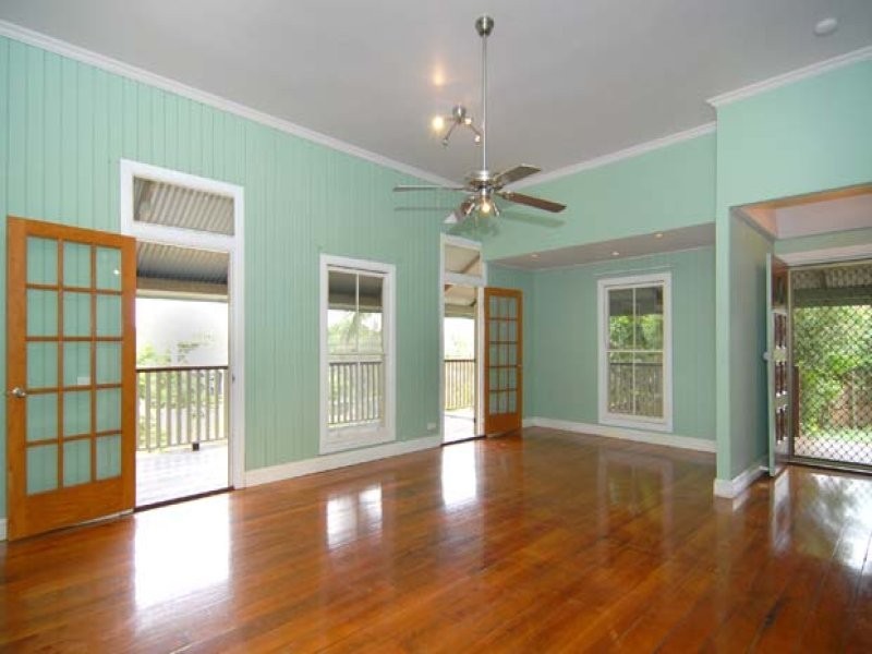 33 Mina Parade, Newmarket QLD 4051