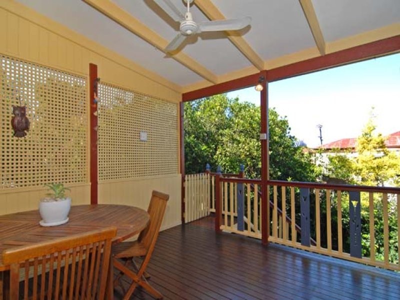 9 Crawford Avenue, Stafford QLD 4053