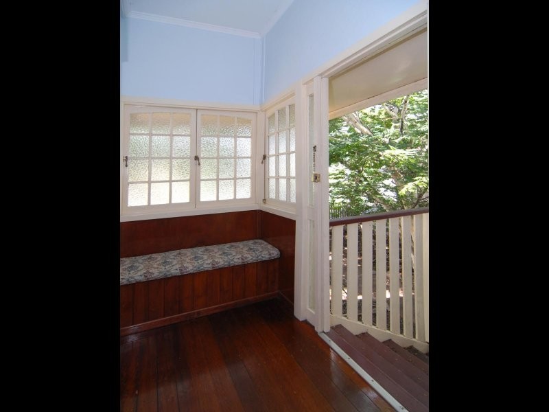 16 Parker Street, Newmarket QLD 4051