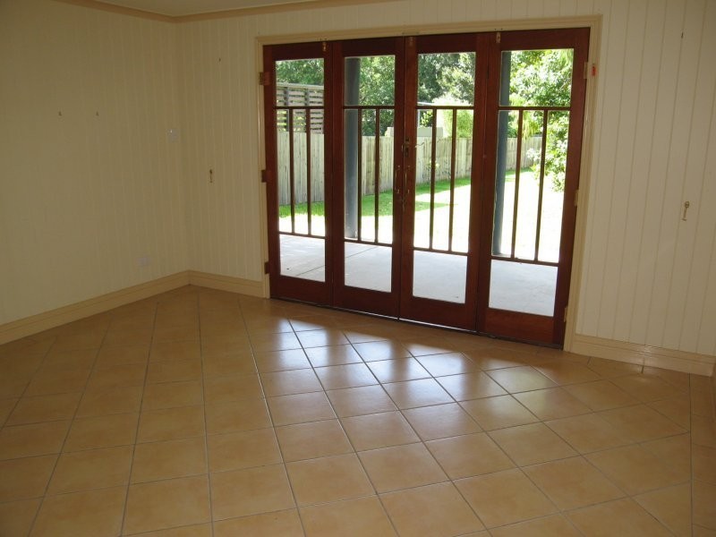 25 Gilbert Road, Windsor QLD 4030