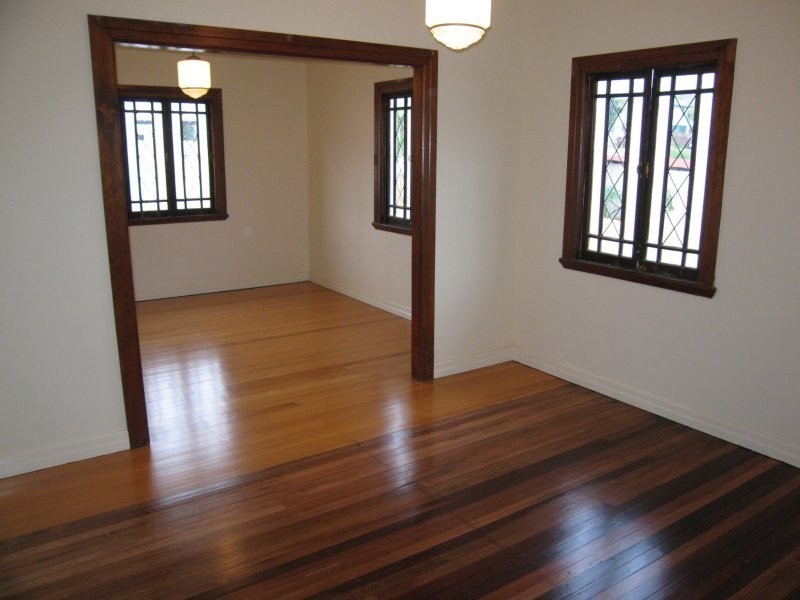 8 Tathra Street, Stafford QLD 4053