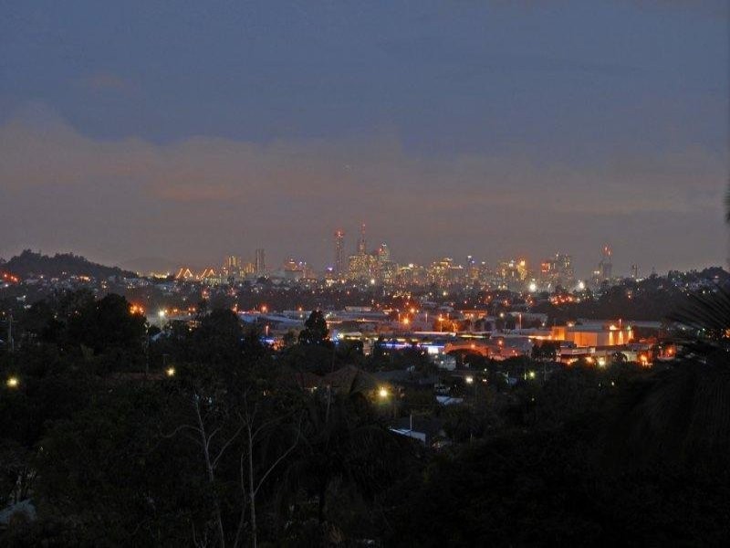 32 Caratel Street, Stafford QLD 4053