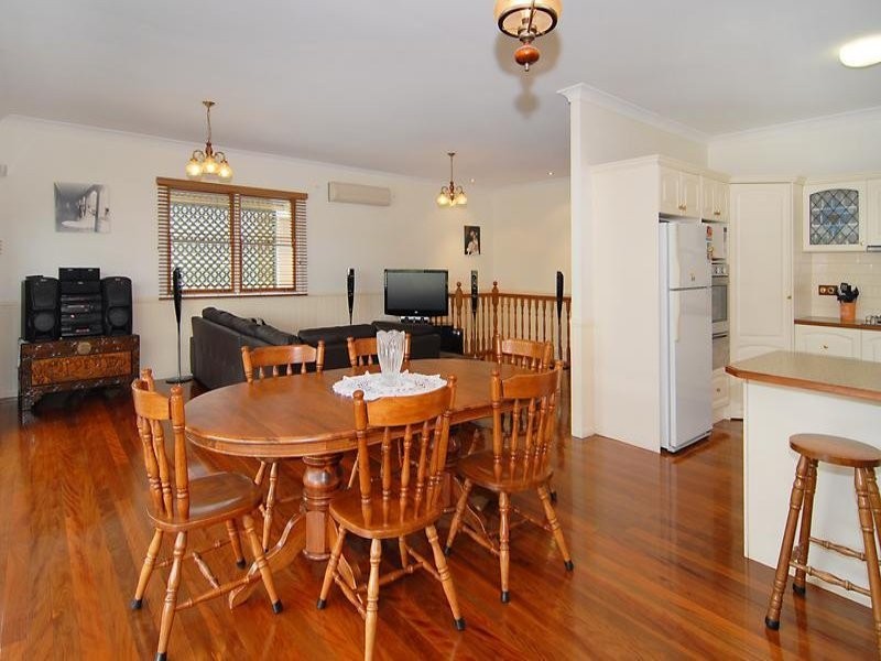 6 Seventh Avenue, Windsor QLD 4030