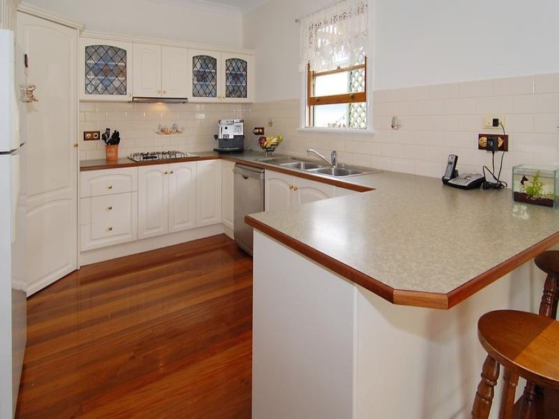 6 Seventh Avenue, Windsor QLD 4030