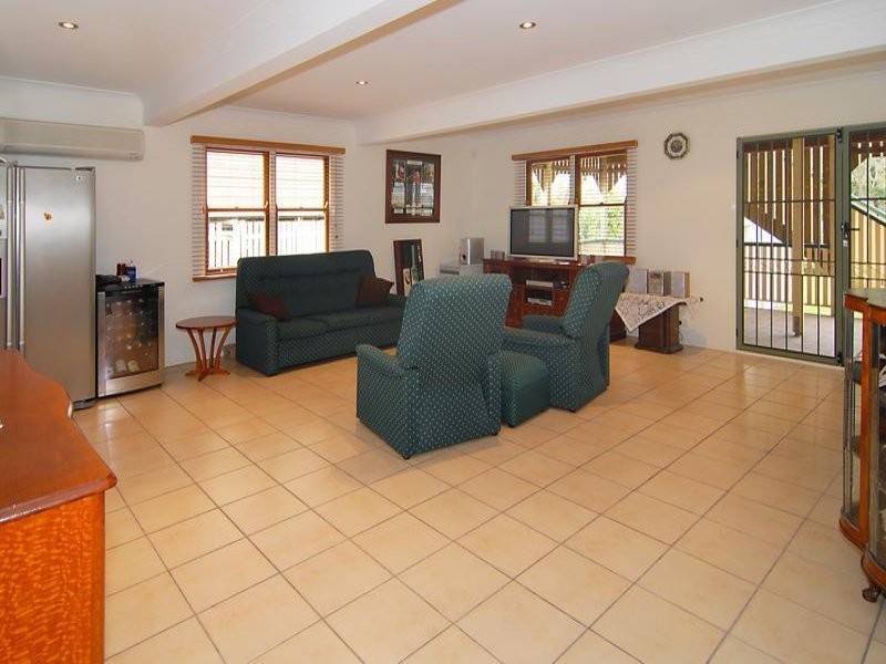 6 Seventh Avenue, Windsor QLD 4030