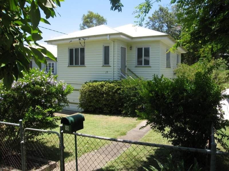 15 Reuben Street, Stafford QLD 4053