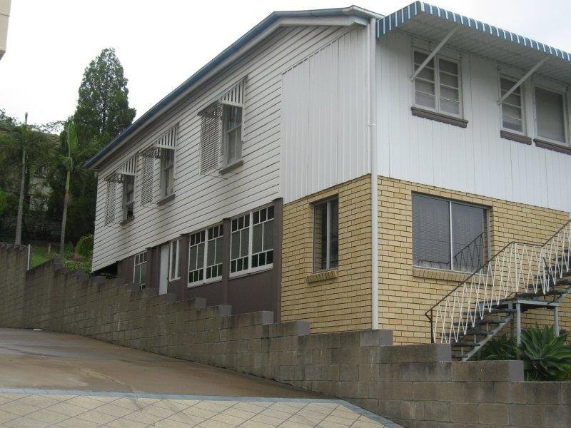 13 Cox Road, Windsor QLD 4030