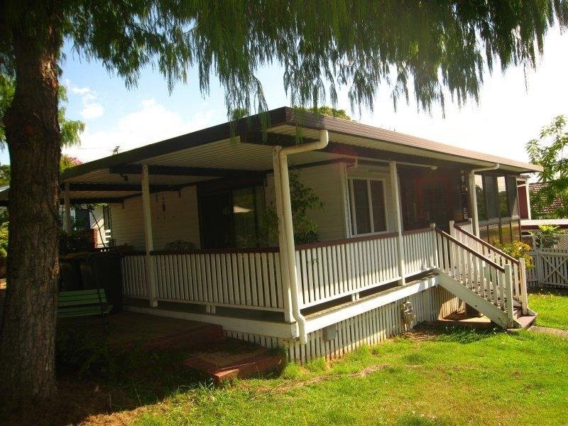 2 Aldwych Street, Stafford Heights QLD 4053