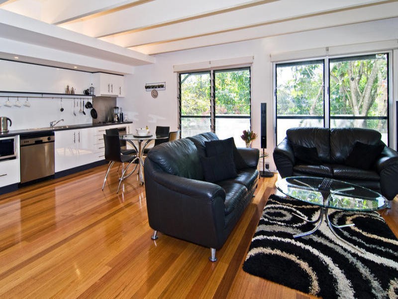 24 Bermingham Street, Alderley QLD 4051