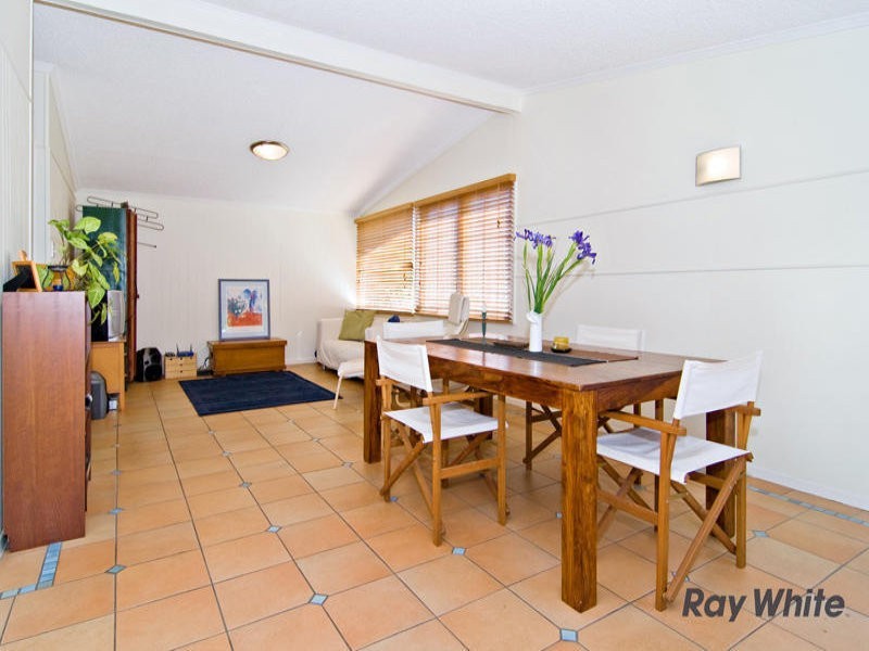 60 Pangeza Street, Stafford Heights QLD 4053