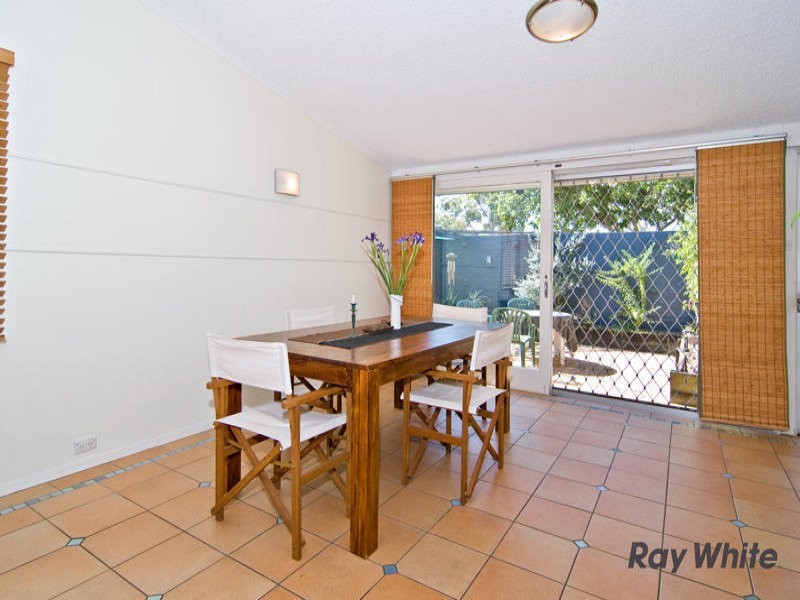 60 Pangeza Street, Stafford Heights QLD 4053