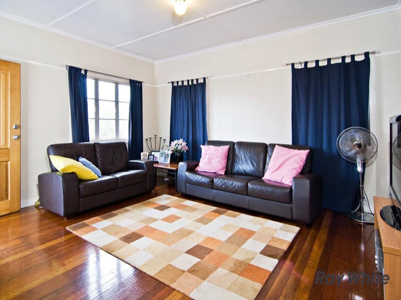 33 Armfield Street, Stafford QLD 4053