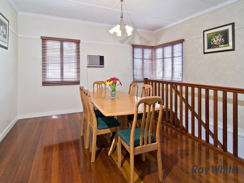 33 Armfield Street, Stafford QLD 4053