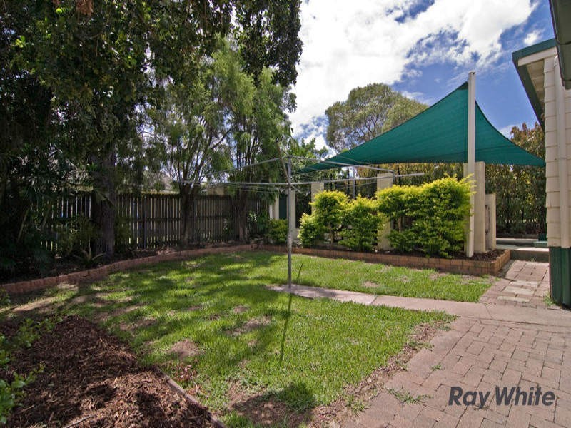 8 Brewster Street, Stafford Heights QLD 4053