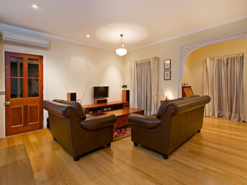 17 Corbie Street, Ashgrove QLD 4060