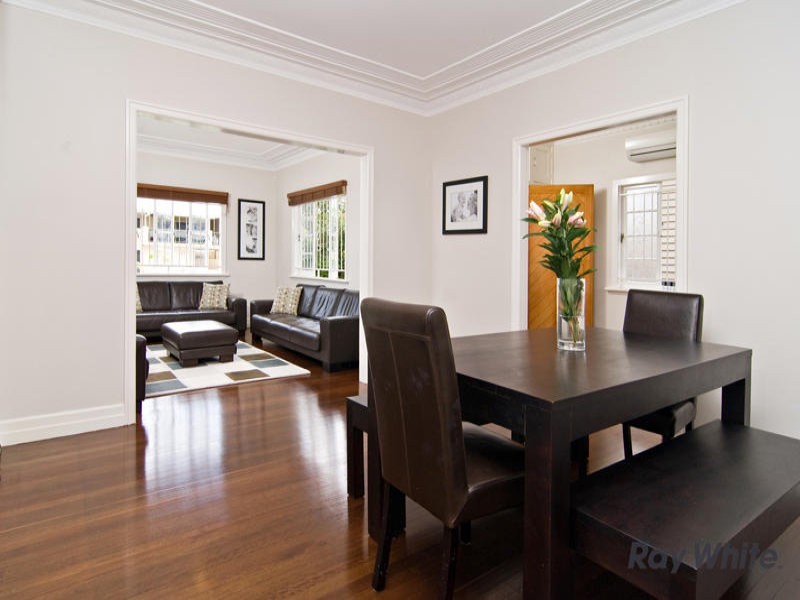 16 Rhodes Street, Stafford QLD 4053