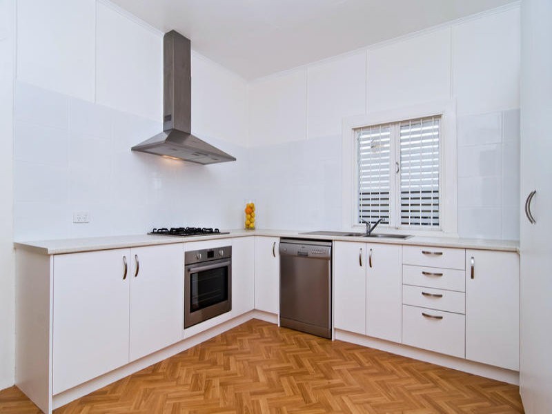 16 Meecham Street, Grange QLD 4051