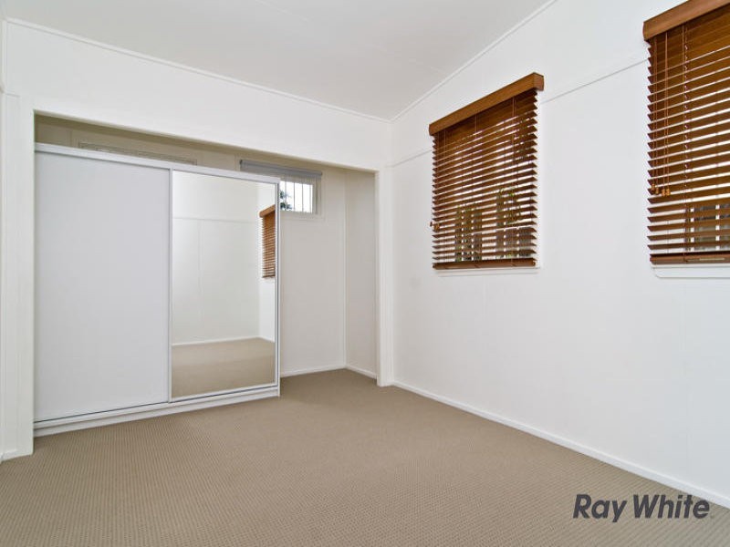 16 Meecham Street, Grange QLD 4051