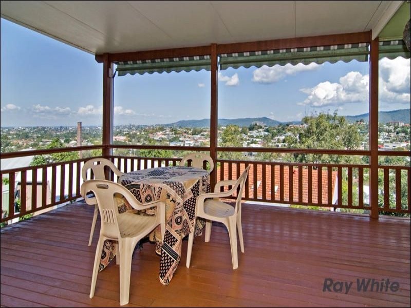 360 Days Road, Grange QLD 4051