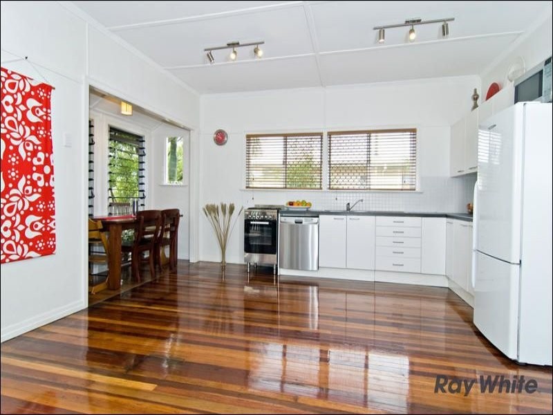 99 Armfield Street, Stafford QLD 4053