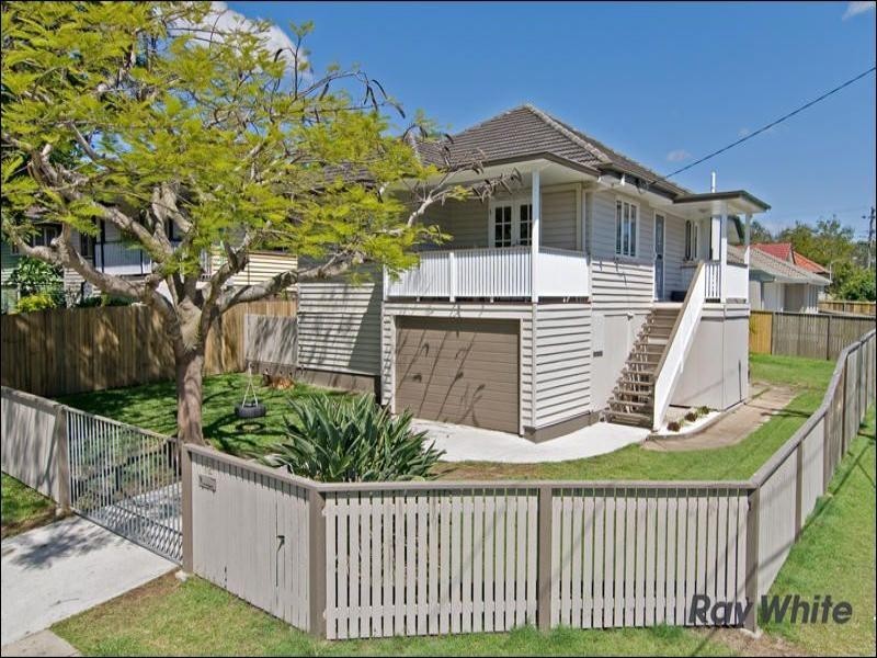 12 Kanangra Street, Stafford QLD 4053