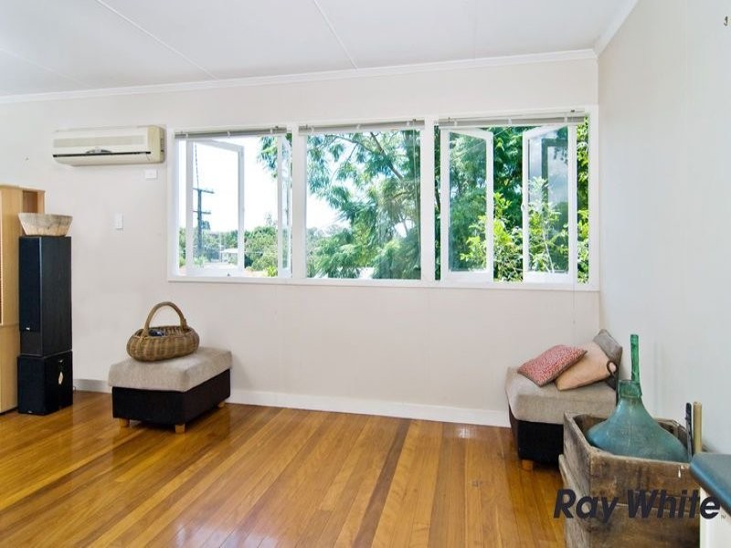 6 Mendel Street, Stafford Heights QLD 4053