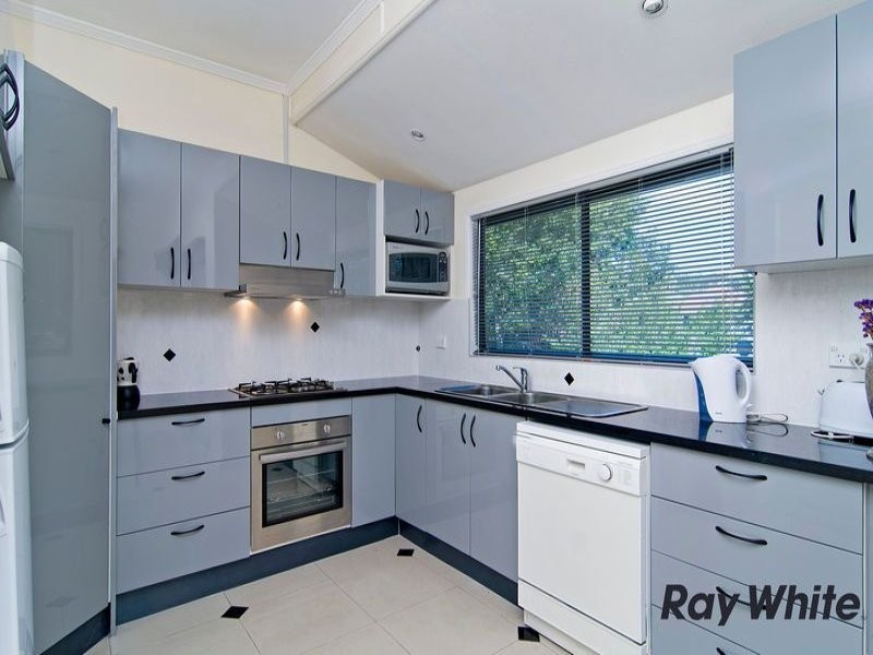 10 Kanangra Street, Stafford QLD 4053