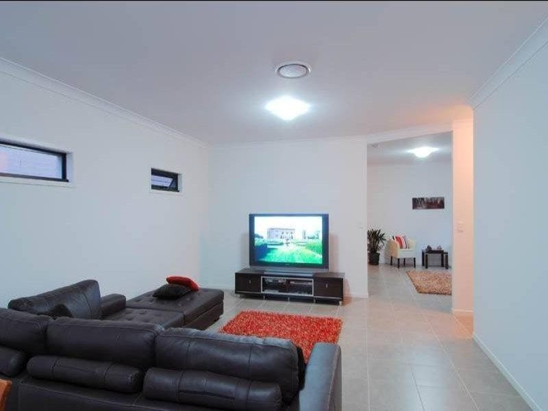 15 Tathra Street, Stafford QLD 4053